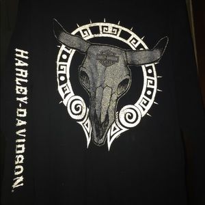 Men’s Harley Davidson long sleeve Shirt.
